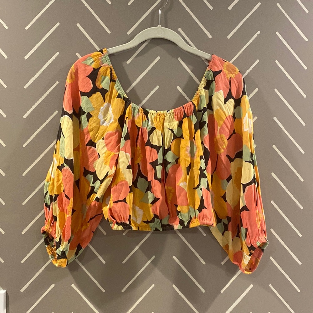 Billabong beachy top